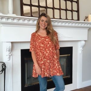 LuLaRoe Orange Floral Pattern Perfect Tee Large